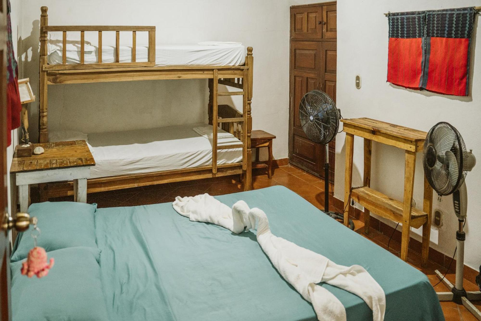 Caracolito Hostel Las Penitas Bagian luar foto